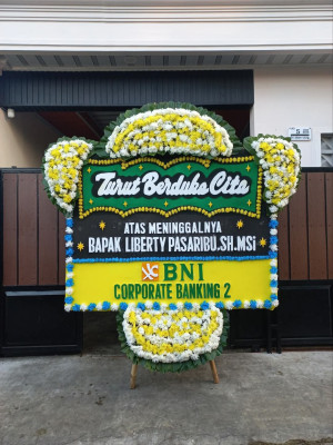 Papan Bunga Duka di Bilah Barat