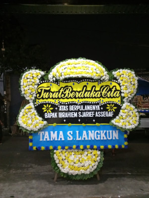 Papan Bunga Duka di Bilah Barat
